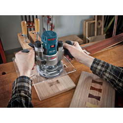 BOSCH TE 600 The Compact Plunge Unit for GMR 1 GKF 18V-8 and GKF 600 ฐานปรับขึ้นลงได้สำหรับเครื่องทริมเมอร์ GMR 1 GKF 18V-8 และ GKF 600 - 060160A800