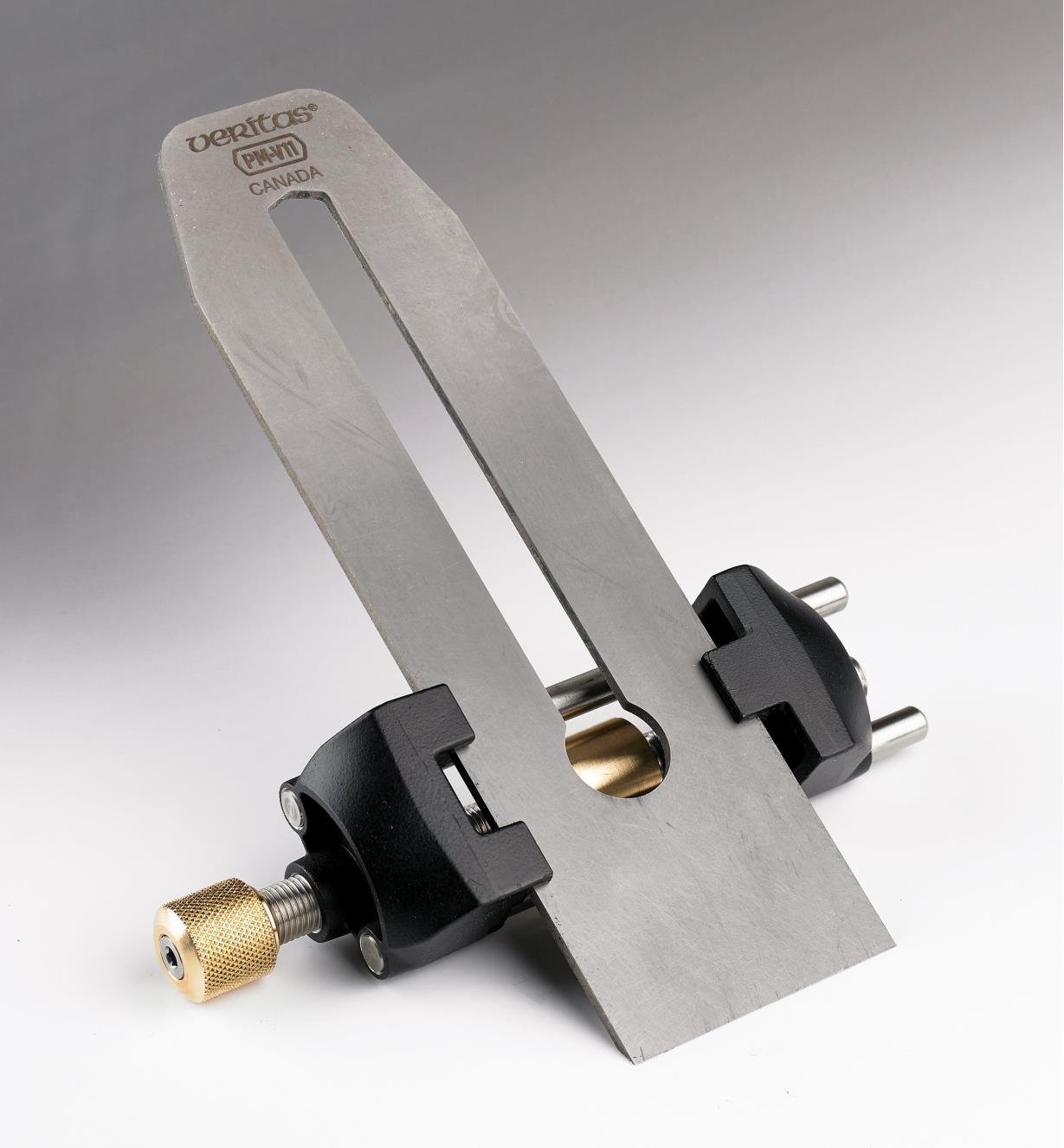 VERITAS Side-Clamping Honing Guide จิ๊กลับใบกบ หรือสิ่วรุ่นชนิดจับด้านข้าง 05M0940 * (สินค้าสั่งซื้อล่วงหน้า Pre-Order)