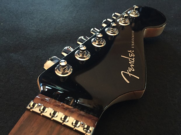 Fender Stratocaster American Elite Deluxe [Silver Metallic]