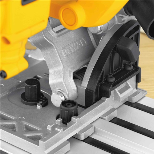 DeWALT DWS520K Plunge Track Saw, 2 x 1.5m Guide Rails + Connector (ชุดเลื่อยราง พร้อมราง 1.5 ม. 2เส้น ต่อแล้วยาวรวม 3.0 ม.) ตัวต่อราง และกล่องใส่เลื่อย)