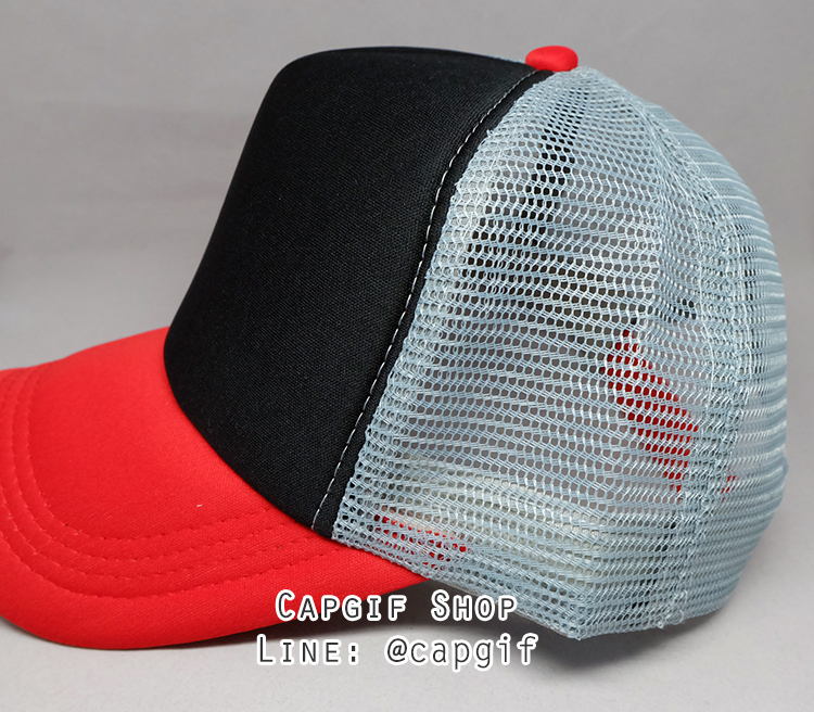 หมวกแก๊ปตาข่ายเทาหน้าหมวกดำปีกแดง