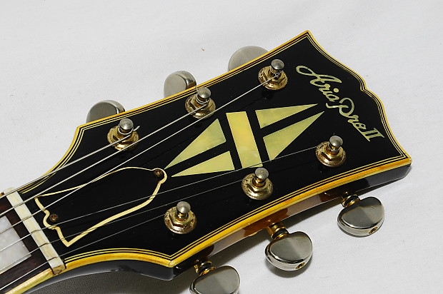 Aria Pro Les Paul Custom [Gold Metallic]