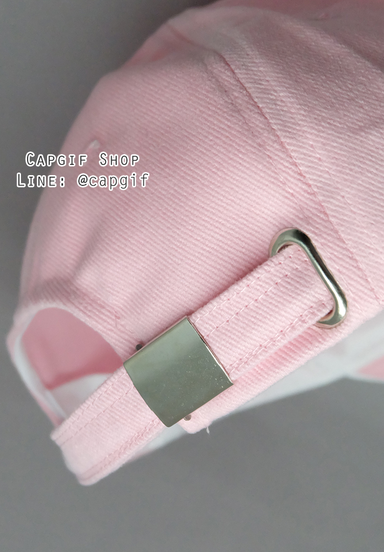 หมวกแก๊ปผ้าคอตตอนเกรดเอสีพื้น งานไทยสวย รุ่นปีกแซนวิช ด้านหลังปรับเลื่อนแบบบัคเคิ้ลสีเงิน