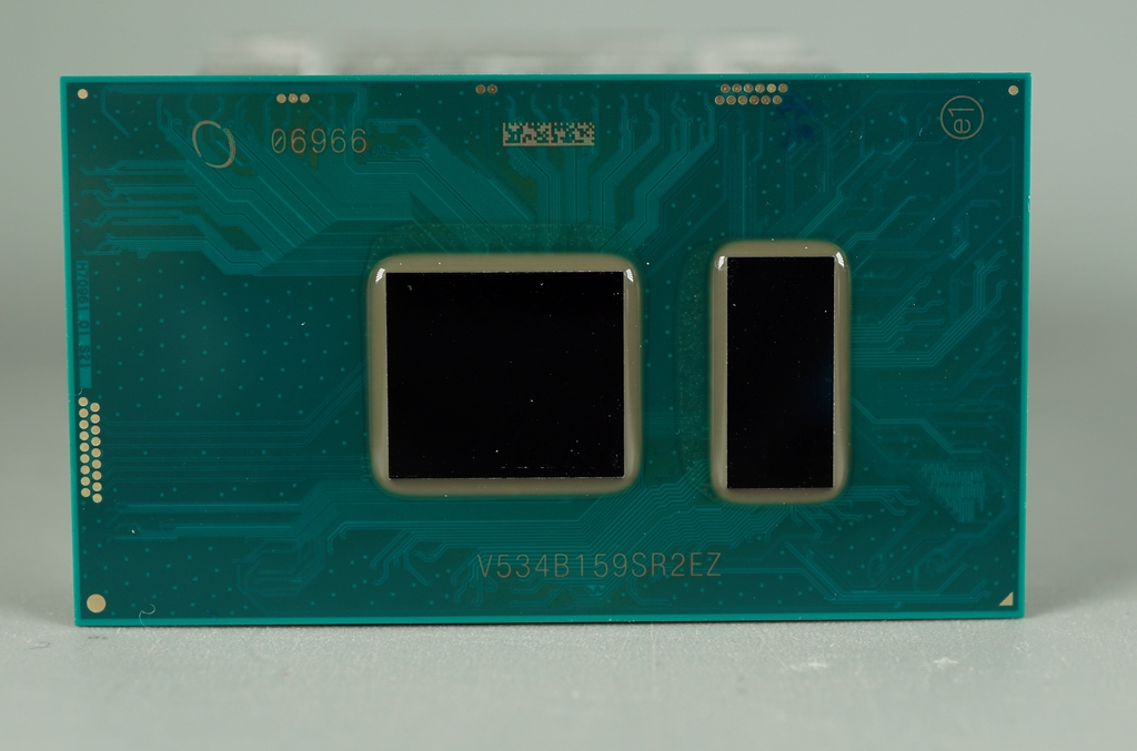 SR2EZ (Intel Core i7-6500U)