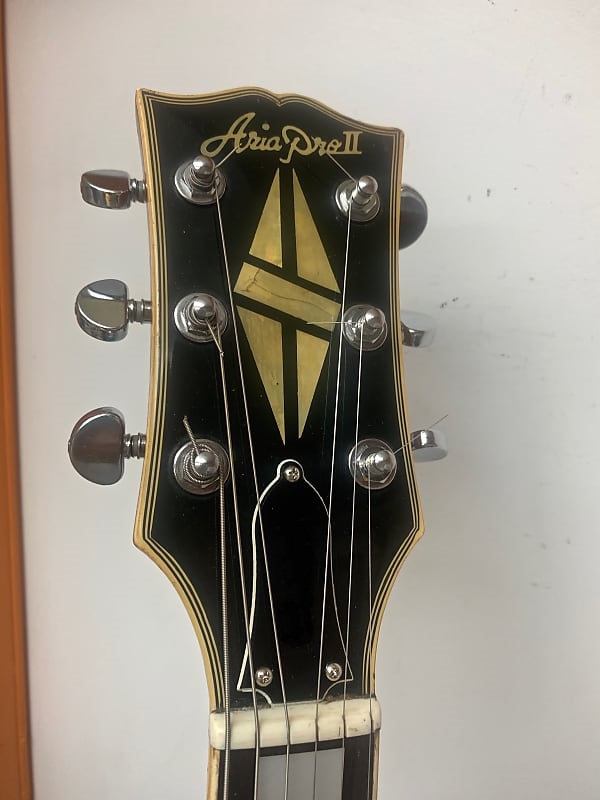 Aria Pro Les Paul Custom [Gold Metallic]