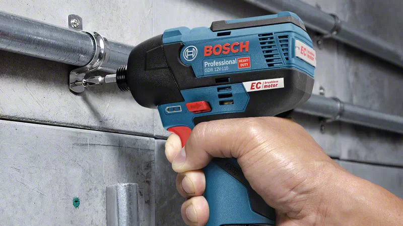 BOSCH GDR 12 V-EC Cordless Impact Driver with 2x 2.0Ah batteries and charger - สว่านไขควงกระแทกไร้สาย ไม่ใช้แปรงถ่าน Li-Ion 12V พร้อมแบตเตอรี่ 2.0Ah x2 ก้อน และแท่นชาร์จ - 06019E00K1