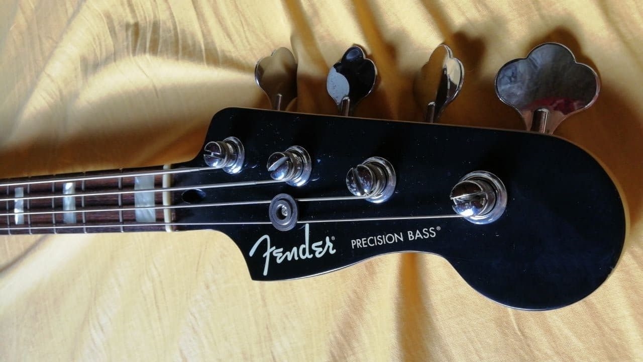 Fender Precision Bass Standard [Silver Metallic]