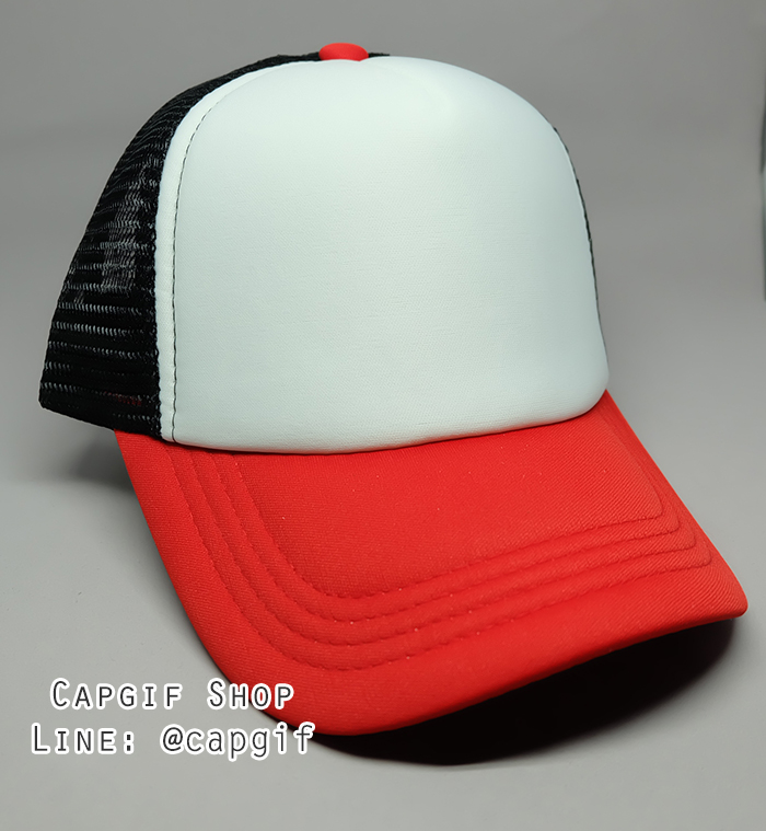 หมวกแ๊ปตาข่ายสีดำหน้าขาวปีกสีแดง