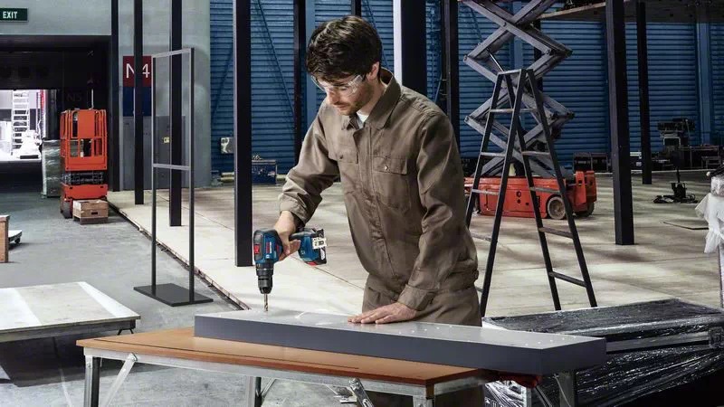 BOSCH GSB 18V-50 Cordless Drill and Driver with 2x 5.0Ah Batteries and Charger - สว่านไขควงกระแทกไร้สาย LI-Ion 18V รุ่น GSB 18V-50 (แบตเตอรี่ 5.0Ah 2 ก้อน แท่นชาร์จเร็ว และกล่อง L-Boxx) - 06019H5101