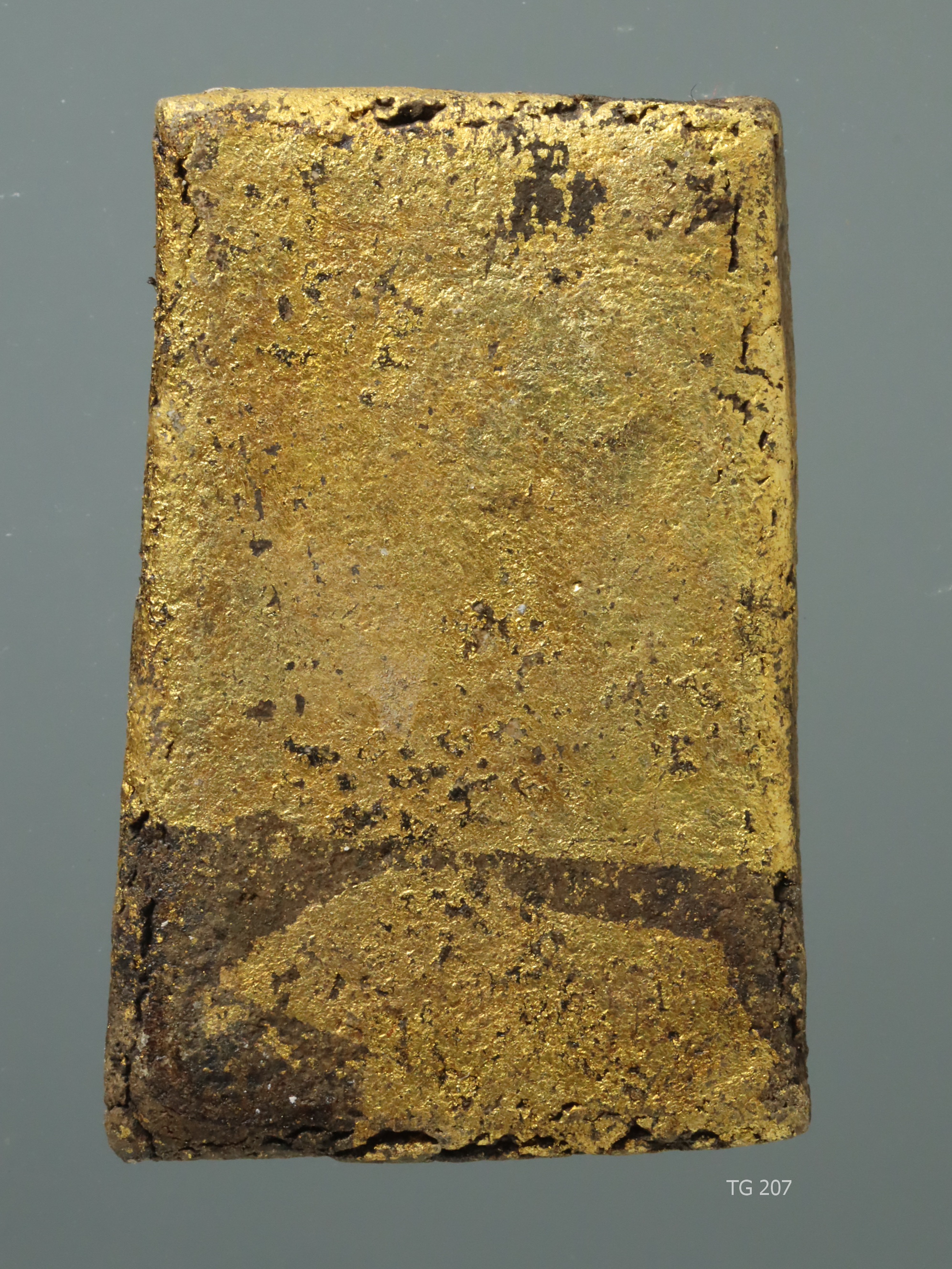 พระสมเด็จฯ พิมพ์ใหญ่ (พิมพ์องค์เสี่ยดม) กรุวัดสะตือ ปิดทอง TG 207