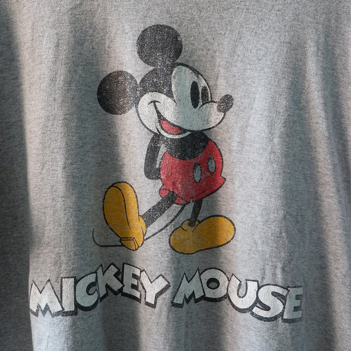 เสื้อยืดวินเทจมือสอง Vintage T-Shirt เสื้อยืดมิกกี้เมาส์ วินเทจ Mickey Mouse งานป้าย Disney