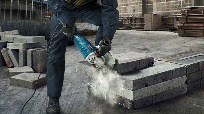 BOSCH GWS 24-230 9-inch/230mm Angle Grinder - ลูกหมูขนาด 9 นิ้ว สำหรับงานหนัก ให้กำลังเจียรได้สูงสุดถึง 2400 วัตต์ - 06018C30K0