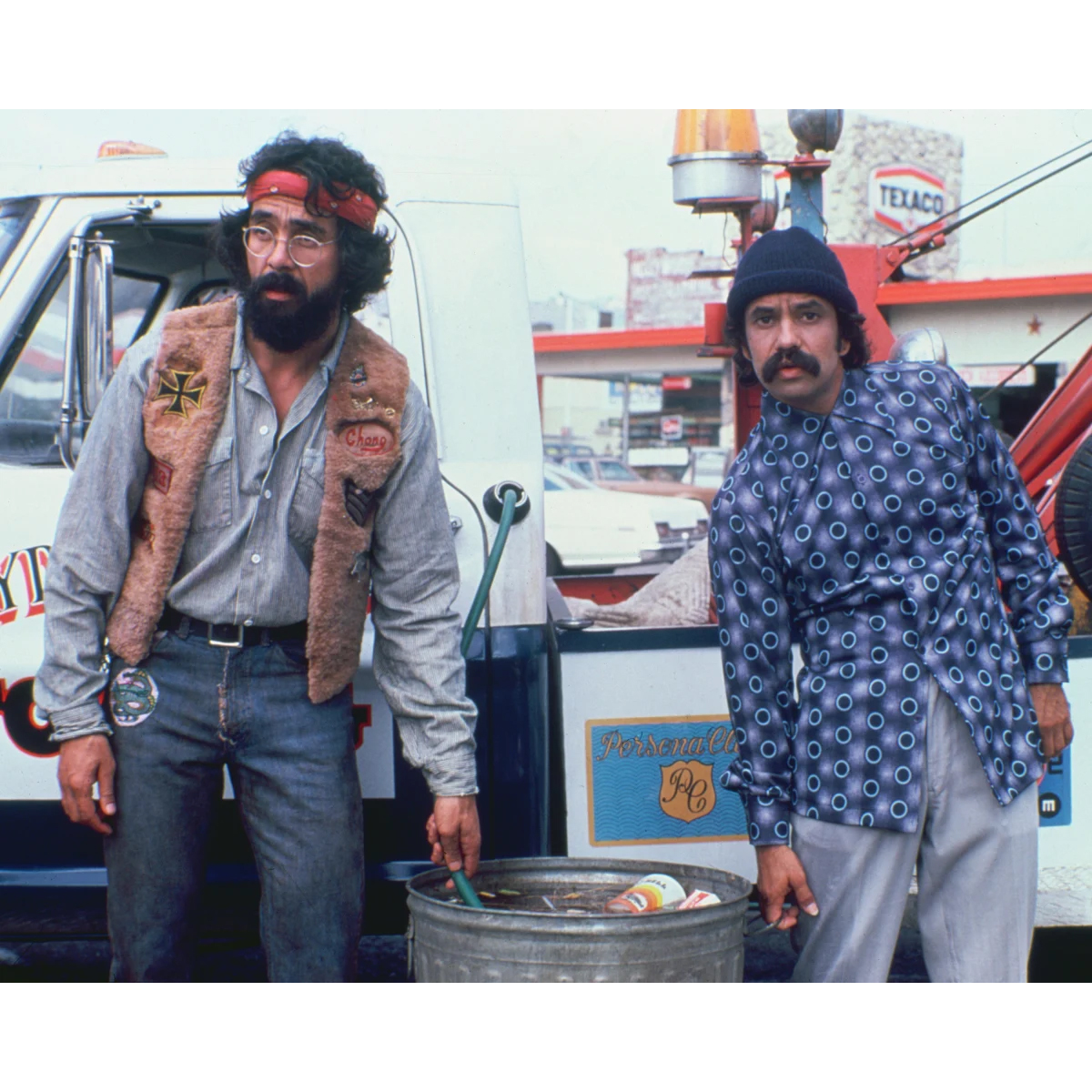 เสื้อยืดวินเทจมือสอง สายเขียว Vintage T-Shirt เสื้อหนัง Cheech & Chong Up in smoke university est 1978