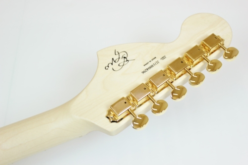 Fender Stratocaster Mami Scandal Signature