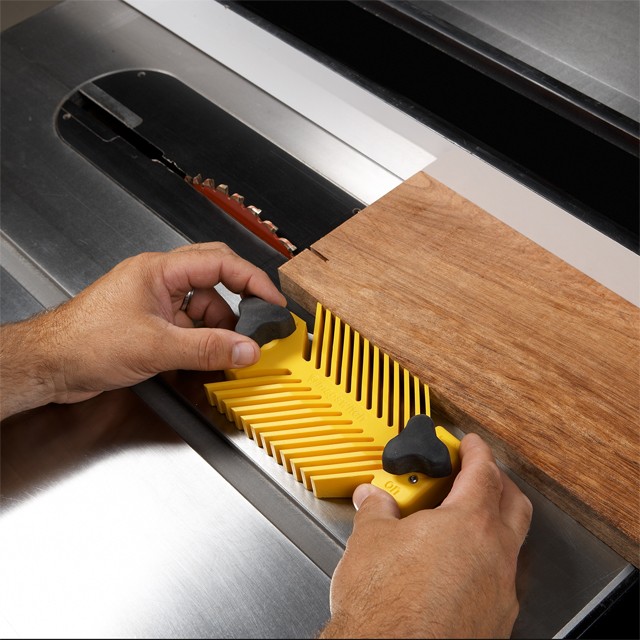 MAGSWITCH 8110015 Universal Featherboard - หวีกดไม้ยึดด้วยแม่เหล็กชนิด เปิด-ปิดได้ (Australia)