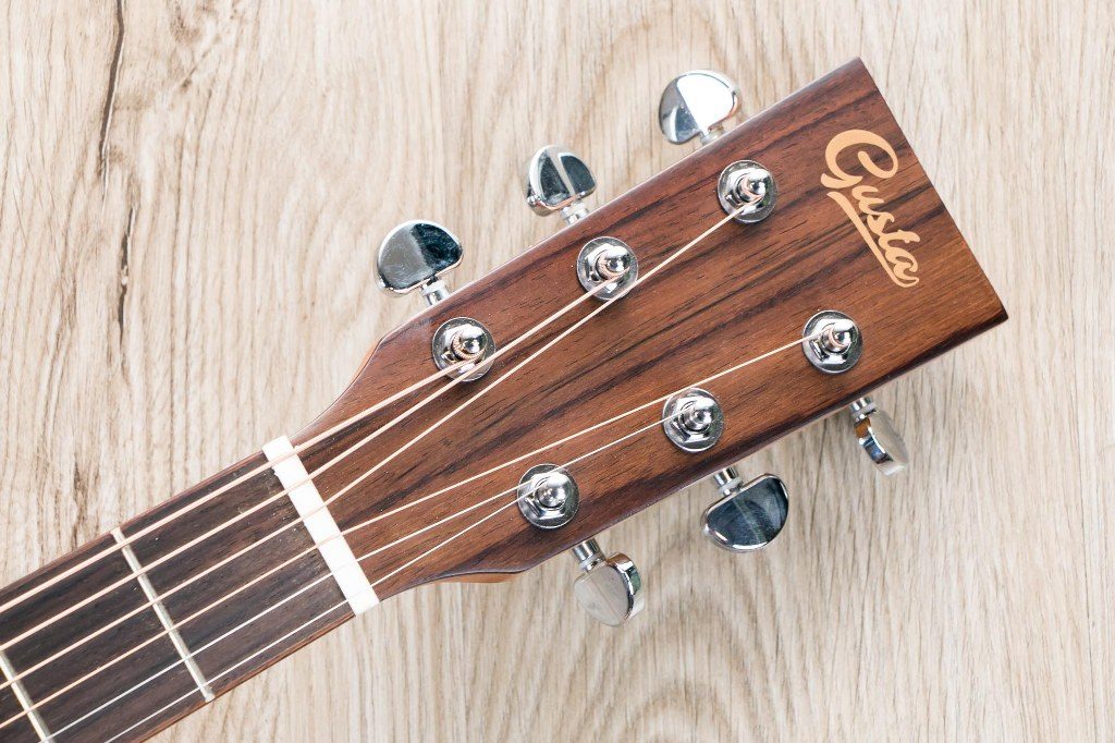 Gusta [Gold Metallic]