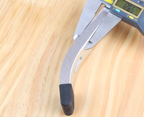 Wnew Hold Down for Miter/ Combo Tracks with M8 Knob- แคล้มป์ยึดงานไม้ ติดราง Miter หรือ Combo Track (ราคาต่อตัว) พร้อมลูกบิดหัวทะลุ M8*