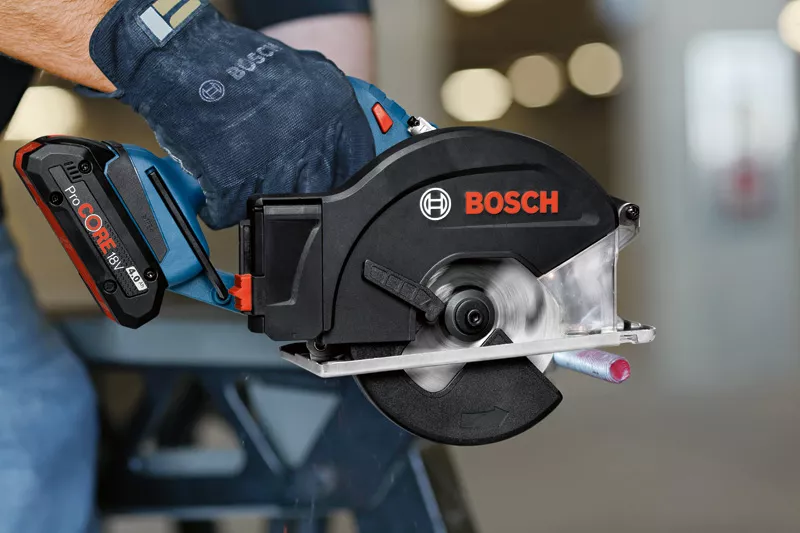 BOSCH GKM 18V-50 Cordless Metal Cutter Circular Saw (Tool Only) without Battery and Charger - เลื่อยวงเดือนไร้สายตัดเหล็ก 5นิ้ว 18V (ตัวเลื่อยเปล่า ไม่มีแบตเตอรี่ ไม่มีแท่นชาร์ท) รุ่น GKM 18V-50 - 06016B8080