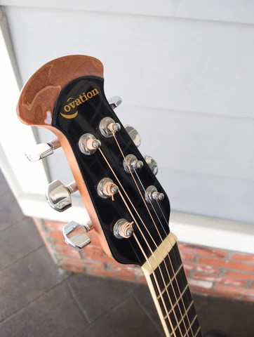 Ovation Guitar USA 2 [Gold Metallic]