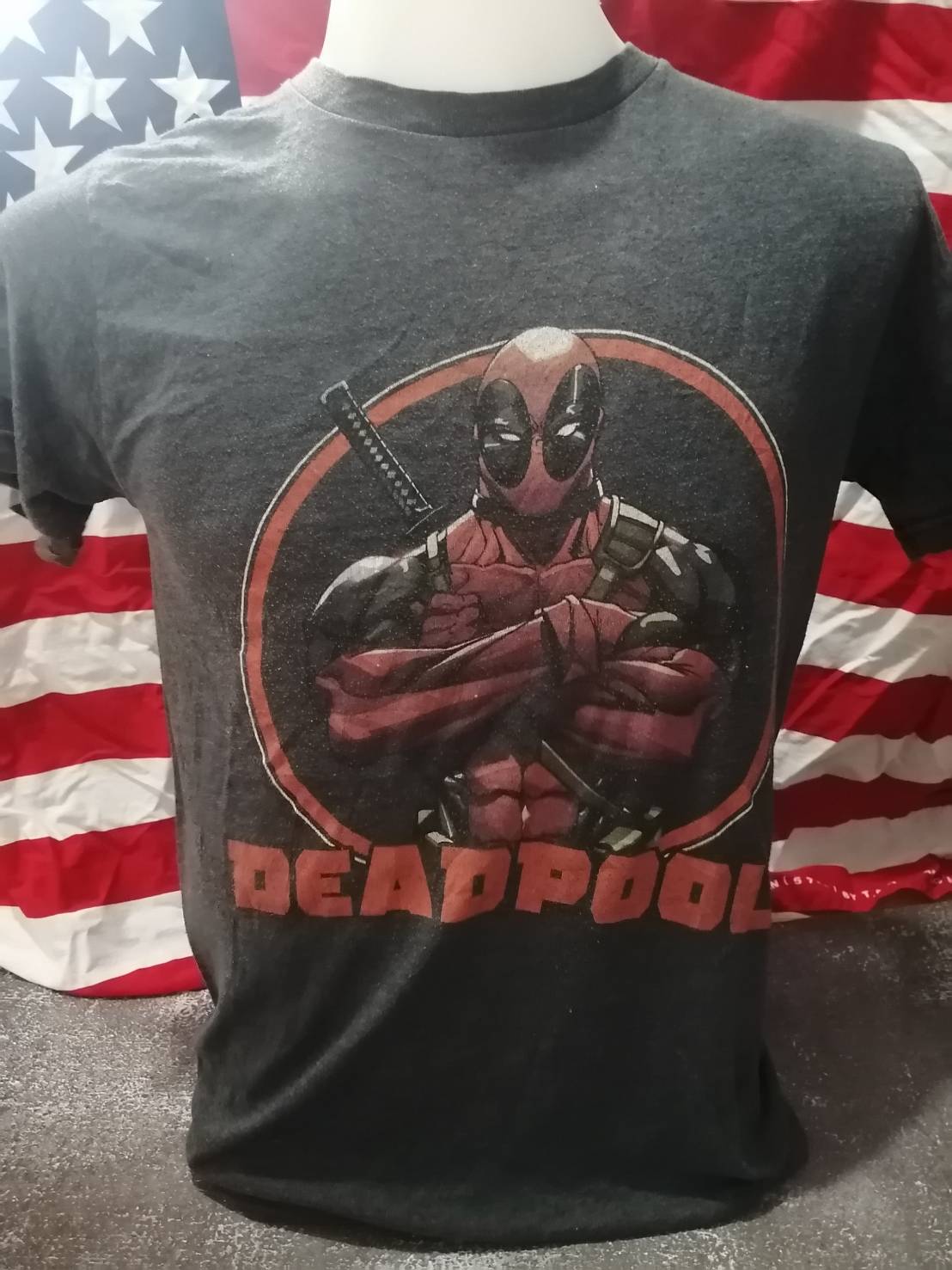 เสื้อยืดวินเทจมือสอง ลายการ์ตูน Deadpool เดดพูล เนื้อผ้า50/50 สินค้าพร้อมส่ง