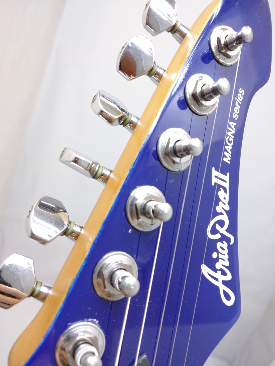 Aria Pro II Magna Series [Silver Metallic]