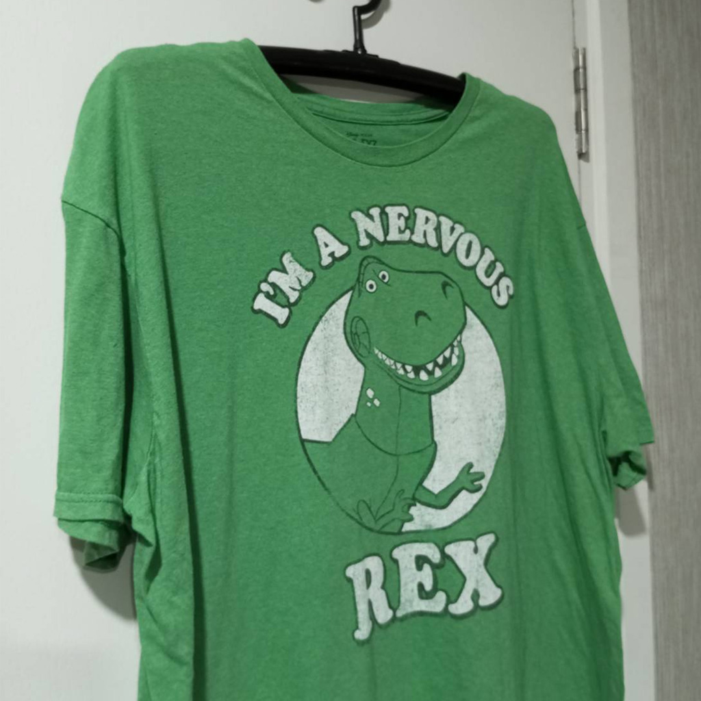 เสื้อยืดลายการ์ตูน เร็กซ์ ทอยสตอรี่ ( Rex Toy Story ) มือสอง