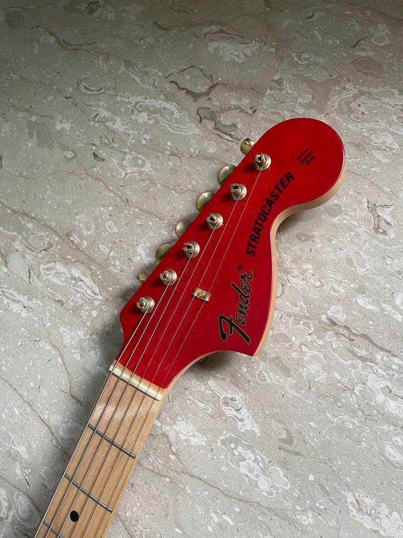 Fender Stratocaster Mami Scandal Signature