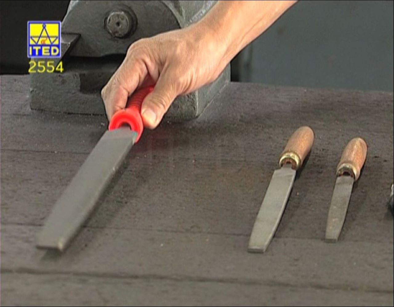 งานตะไบ วีดิทัศน์สื่อการสอน (VDO) ITED-MM 02003