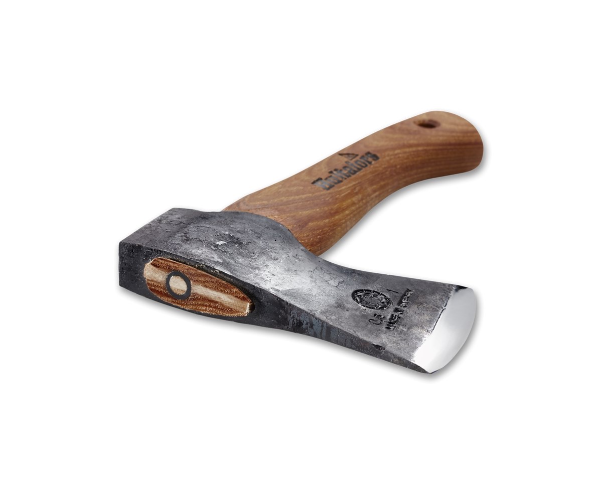 HULTAFORS Ågelsjön Mini Hatchet (Premium Series) - ขวานรุ่นพรีเมียมขนาดเล็กสำหรับพกพาเป็นเพื่อนคู่ใจในการไปแค้มปิ้ง หรือเดินป่า เดินทางไกล ขึ้นเขา ขนาดยาว 9 นิ้ว/ 235มม (สินค้าสั่งซื้อล่วงหน้า Pre-Order)