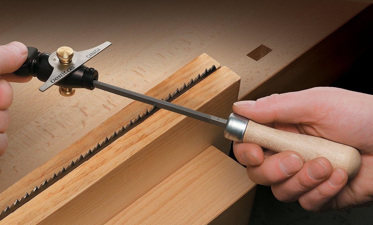 F. Dick Triangular Saw file, Double Extra-Slim, Width 4mm - ตะไบสามเหลี่ยมแทงฟันเลื่อยตะวันตก ชนิดบางมากเป็นพิเศษ หน้ากว้าง 4มม (Made in Germany)