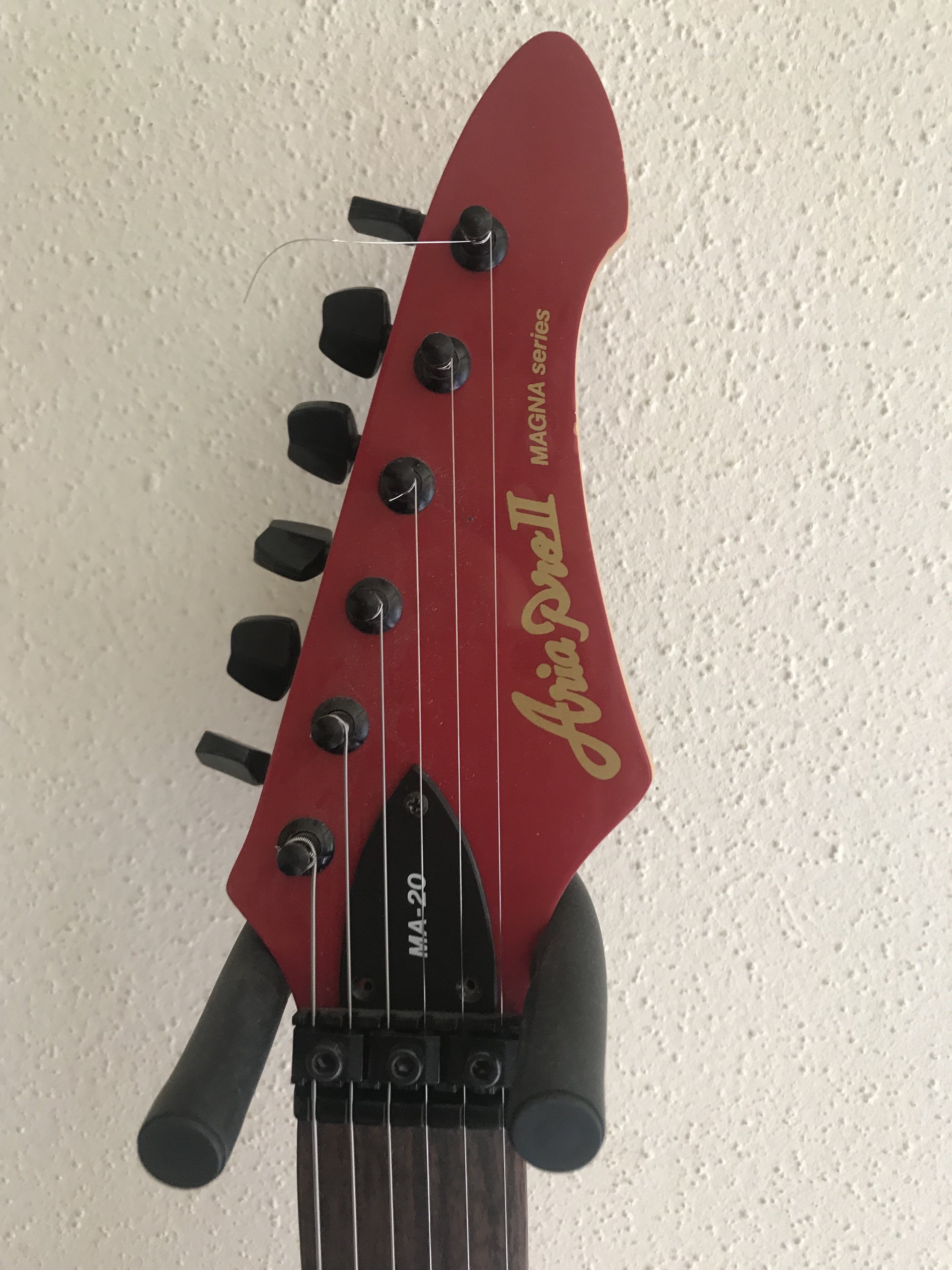 Aria Pro II Magna Series [Gold Metallic]