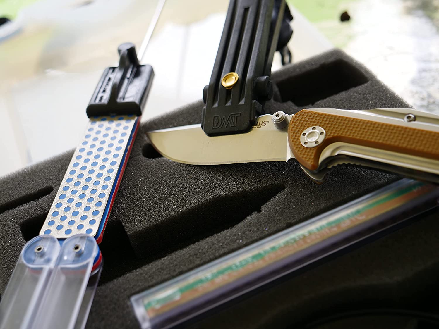 DMT (Diamond Machining Technology) MAGKIT-4 Diafold Whetstone Sharpening Kit With 2-Sided Diamond Sharpening Stones - ชุดคิทลับมีดด้วยเพชรแบบแม่เหล็กพร้อมหินลับเพชร 4 เบอร์ (Made in U.S.A.)