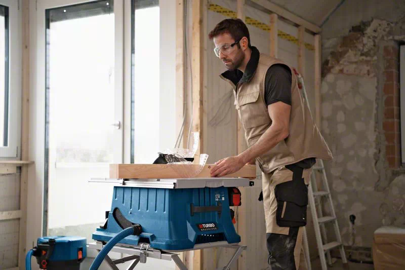 BOSCH GTS 18V-216 Cordless Table Saw - โต๊ะเลื่อยไร้สาย 10 นิ้ว BOSCH รุ่น GTS 18V-216 - 0601B44000