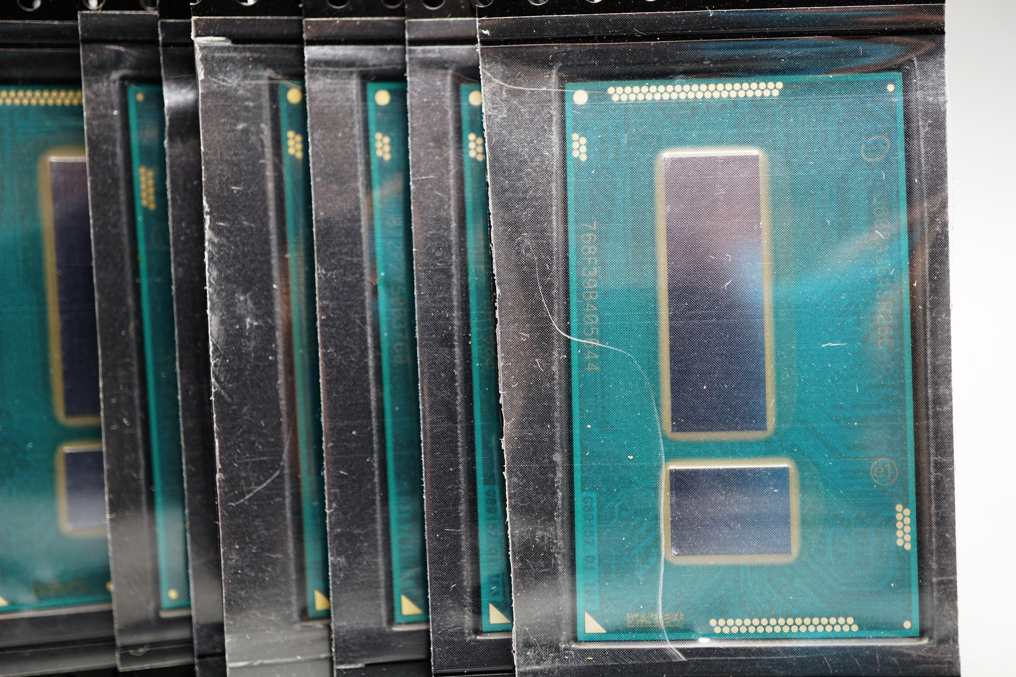 SR26C (Intel Core i5-5250U)