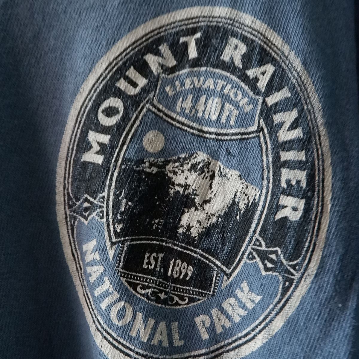เสื้อยืดวินเทจมือสอง Vintage T-Shirt ลาย MOUNT RAINER EST.1899