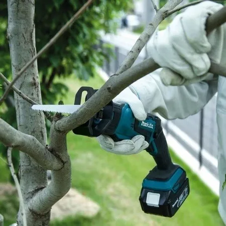 MAKITA DJR183Z 18 V Cordless Reciprocating Saw without Battery, without charger - เลื่อยชักไร้สาย มากีต้า รุ่น DJR183Z ไม่มีแบตเตอรี่ ไม่มีแท่นชาร์จ