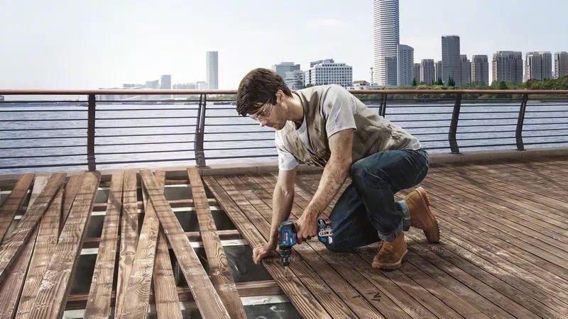 BOSCH GSB 18V-50 Cordless Drill and Driver with 2x 5.0Ah Batteries and Charger - สว่านไขควงกระแทกไร้สาย LI-Ion 18V รุ่น GSB 18V-50 (แบตเตอรี่ 5.0Ah 2 ก้อน แท่นชาร์จเร็ว และกล่อง L-Boxx) - 06019H5101