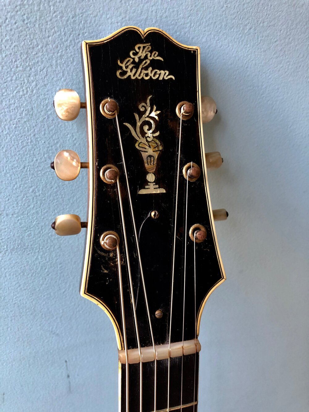 The Gibson Flower Pot 1