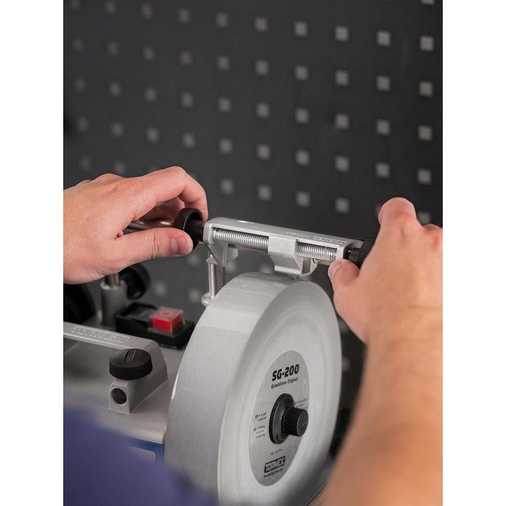 TORMEK TT-50 Diamond Truing Device with Screw Feed - ตัวปรับหน้าหินให้เรียบเท่ากันทั้งหน้าด้วยหัวเพชร Tormek รุ่น TT-50 (Made in Sweden)