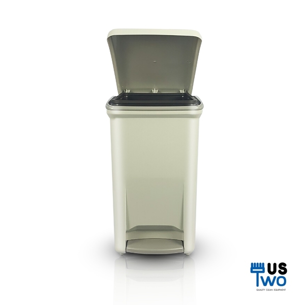 ถังขยะแบบเหยียบ ทรงเหลี่ยม 27 ลิตร