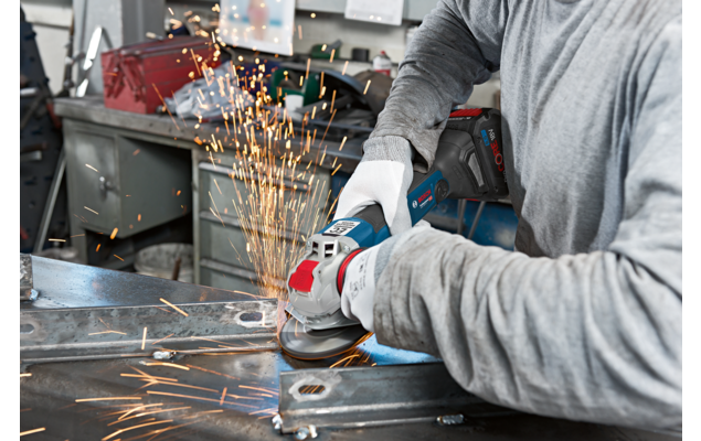 BOSCH GWX 18V-10 C 125mm. Cordless Angle Grinder with X-LOCK - เครื่องเจียรไร้สายขนาด 5 นิ้ว ใช้แบตเตอรี่ Li-Ion 18โวลท์ - 06017B0200