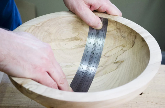 INCRA Precision Marking Rule - Metric (300mm) - ไม้บรรทัดที่สามารถทำเครื่องหมายกำหนดระยะได้แบบละเอียด แบบเมตริกขนาด 300 มม.(12 นิ้ว) U.S.A