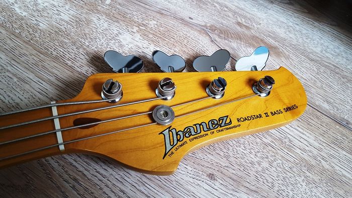 Ibanez Roadstar ii