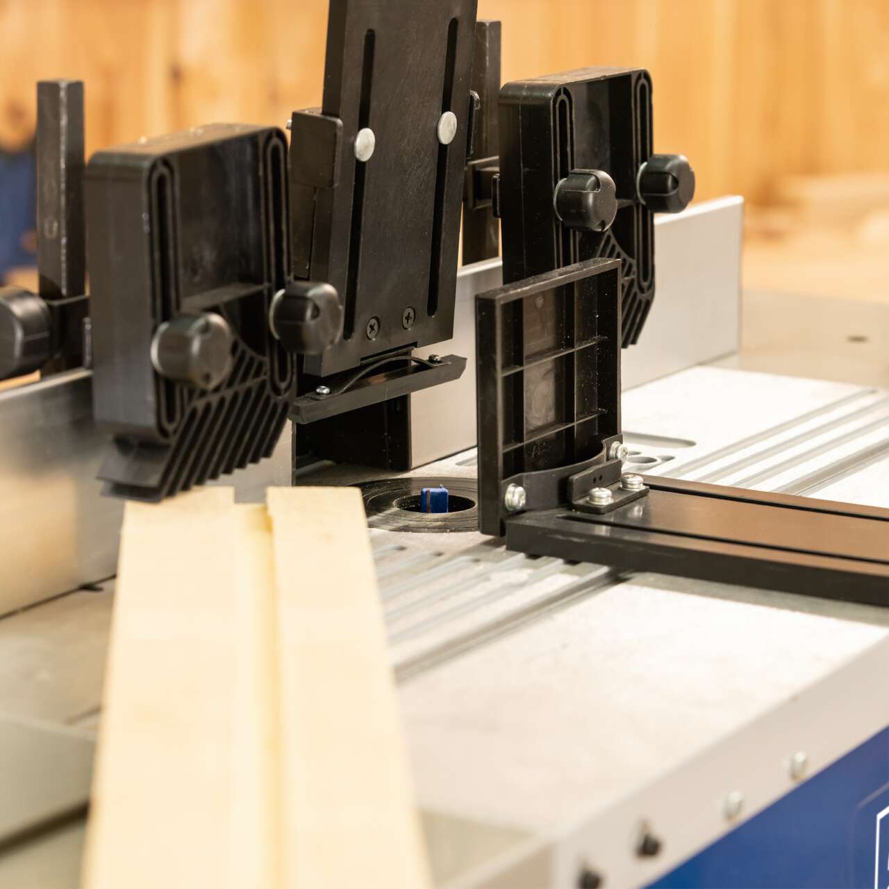 Scheppach HF60- Benchtop Router Table - โต๊ะเร้าเตอร์ชนิดตั้งโต๊ะ Scheppach รุ่น HF60 (มาแทนรุ่น HF50)