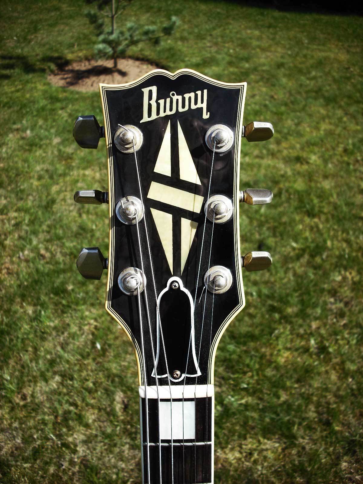 Burny Les Paul Custom