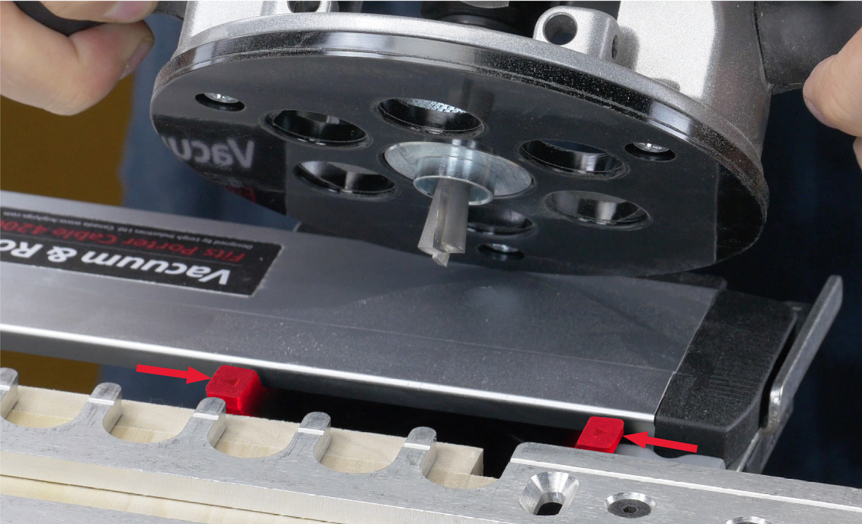 LEIGH VRS1200 Vacuum & Router Support for Porter-Cable 4200 Series (4210, 4212 และ 4216) Dovetail Jigs - ชุดดูดฝุ่นและฐานรองรับเร้าเตอร์สำหรับจิ๊กทำเดือยหางเหยี่ยว Porter Cable * (Made in Canada)