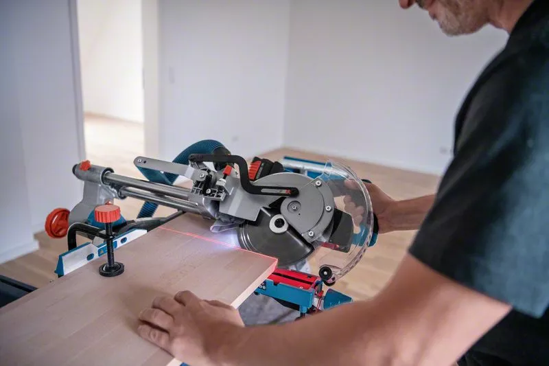BOSCH GCM 18V-216 D 8" (216mm) Cordless Miter Saw BitTurbo (Tool only- without battery and charger) - เลื่อยตัดองศาสไลด์ไร้สายขนาด 8 นิ้ว (216 มม) บอช รุ่น GCM 18V-216 D (ไม่มีแบตเตอรี่ ไม่มีแท่นชาร์จ) 0601B51080