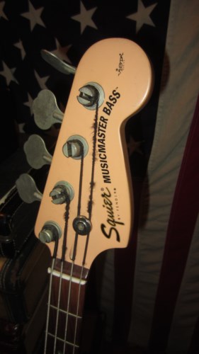 Squier Musicmaster Bass