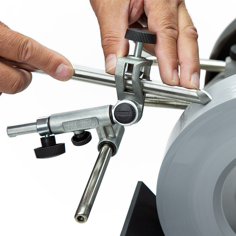 TORMEK SVD-186 R Gouge Jig- ชุดคิทสำหรับลับมีดกลึงไม้ มีดแกะสลัก ใบมีดกลมขนาดเล็ก หรือเล็บมีดคาร์ไบด์ ด้วยจิ๊กของ Tormek รุ่น SVD-186 R (สินค้าสั่งซื้อล่วงหน้า Pre Order)