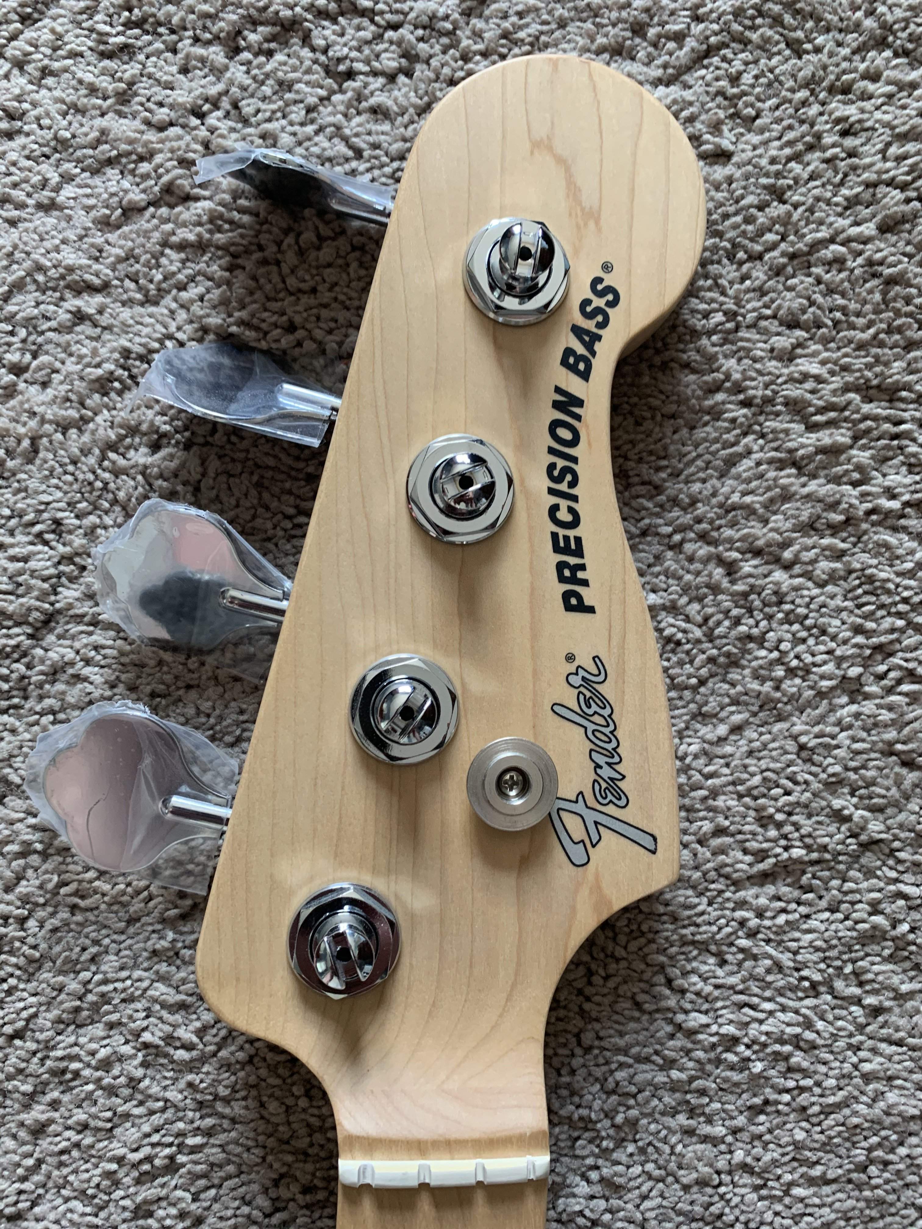 Fender Precision Bass Performer